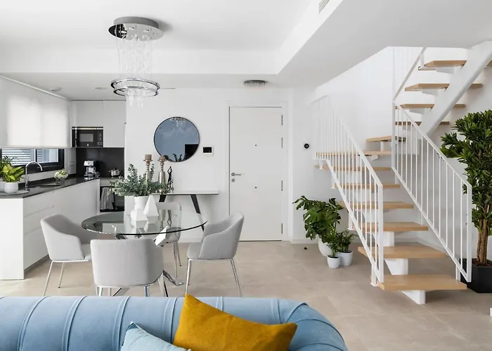 Alamar 3 Bed Penthouse Side * Torremolinos